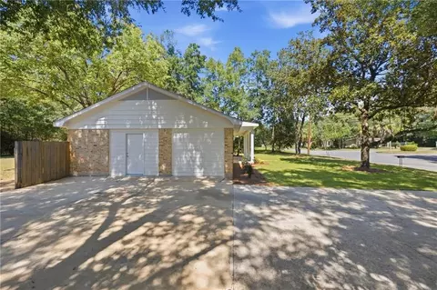 Exterior - 3250 Maudelayne Dr E, Mobile, AL 36693 photo 4 of 9