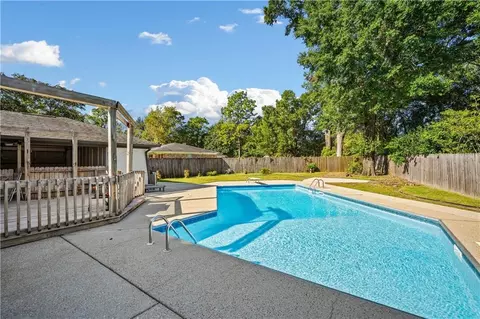 Exterior - 424 Hounds Run W, Mobile, AL 36608 photo 6 of 9