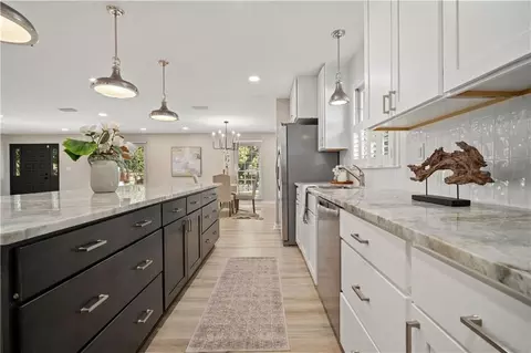 Kitchen - 424 Hounds Run W, Mobile, AL 36608 photo 3 of 4