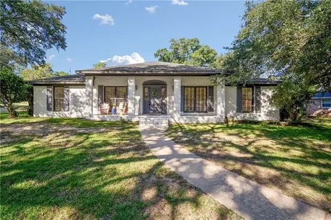Exterior - 424 Hounds Run W, Mobile, AL 36608 photo 2 of 9