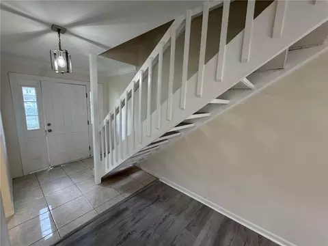Entry Way - 6701 Dickens Ferry Rd #80, Mobile, AL 36608 photo 1 of 2
