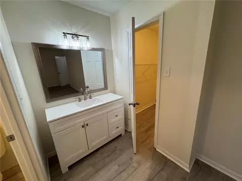 Bath - 6701 Dickens Ferry Rd #80, Mobile, AL 36608 photo 2 of 4