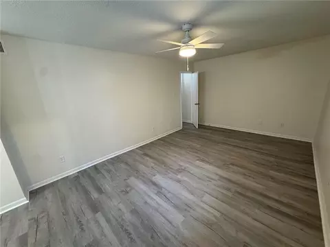 Bedroom - 6701 Dickens Ferry Rd #80, Mobile, AL 36608 photo 2 of 5