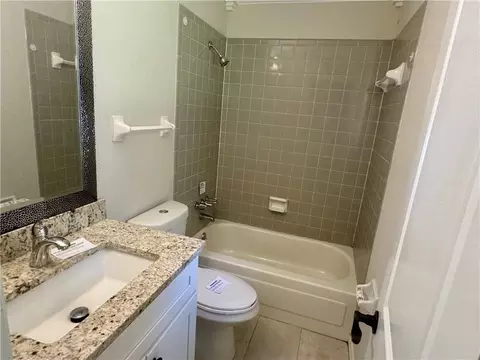 Bath - 4599 Clarendon Dr, Mobile, AL 36619 photo 2 of 6