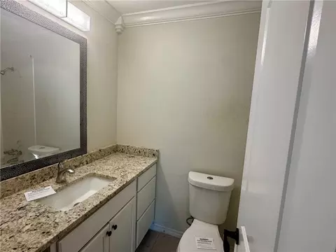 Bath - 4599 Clarendon Dr, Mobile, AL 36619 photo 1 of 6