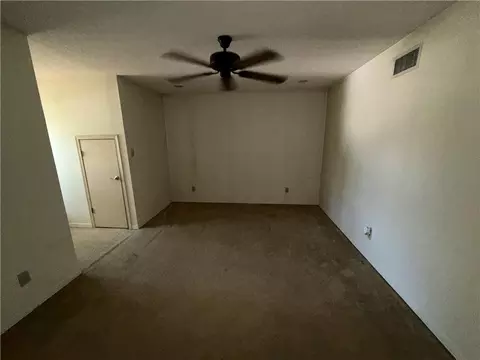 Living - 3412 Peyton Ct, Mobile, AL 36695 photo 3 of 3