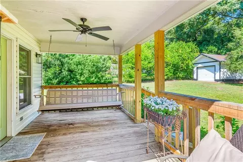 Exterior - 4704 Oxford Dr, Mobile, AL 36618 photo 4 of 7