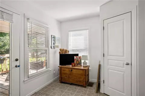Entry Way - 4704 Oxford Dr, Mobile, AL 36618 photo 1 of 1