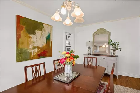 Dining - 4704 Oxford Dr, Mobile, AL 36618 photo 3 of 3