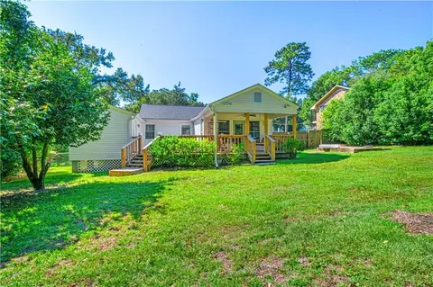 Exterior - 4704 Oxford Dr, Mobile, AL 36618 photo 6 of 7