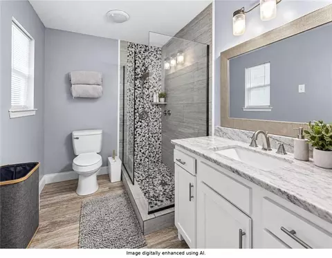 Bath - 2270 Christopher Dr E, Mobile, AL 36609 photo 3 of 4