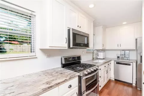Kitchen - 3412 Emelye Dr, Mobile, AL 36693 photo 7 of 7