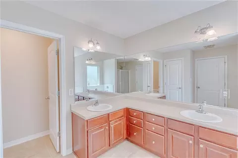 Bath - 8825 Spring Grv N, Mobile, AL 36695 photo 3 of 4