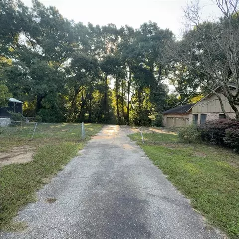 Exterior - 2860 Pretty Branch Dr E, Mobile, AL 36618 photo 12 of 14