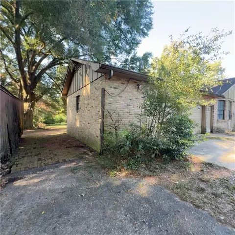 Exterior - 2860 Pretty Branch Dr E, Mobile, AL 36618 photo 9 of 14