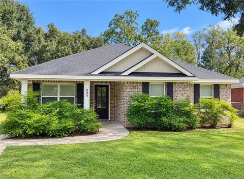 904 Leon St, Saraland, AL 36571