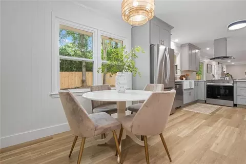 Dining - 4312 Michael Blvd, Mobile, AL 36609 photo 3 of 4