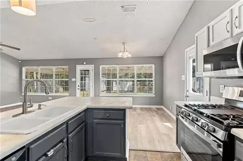 Kitchen - 9420 Copperfield Dr N, Mobile, AL 36608 photo 4 of 4