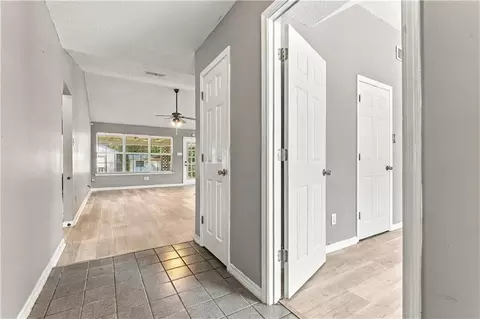 Entry Way - 9420 Copperfield Dr N, Mobile, AL 36608 photo 1 of 1