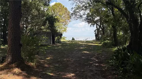 View/Area - 3973 Bay Front Rd, Mobile, AL 36605 photo 5 of 7