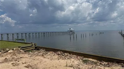 View/Area - 3973 Bay Front Rd, Mobile, AL 36605 photo 2 of 7