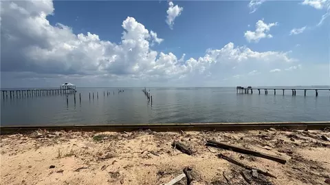 View/Area - 3973 Bay Front Rd, Mobile, AL 36605 photo 3 of 7