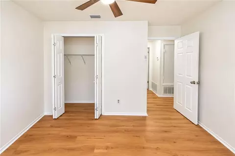 Bedroom - 6262 Howells Ferry Rd, Mobile, AL 36618 photo 2 of 5