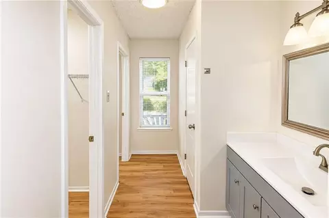 Entry Way - 6262 Howells Ferry Rd, Mobile, AL 36618 photo 1 of 1