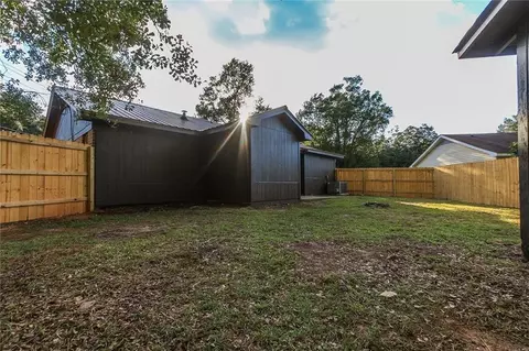 Exterior - 6262 Howells Ferry Rd, Mobile, AL 36618 photo 6 of 6