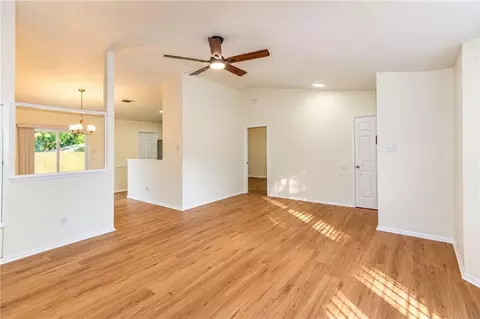 Living - 6262 Howells Ferry Rd, Mobile, AL 36618 photo 3 of 8