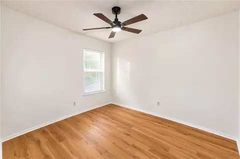 Bedroom - 6262 Howells Ferry Rd, Mobile, AL 36618 photo 5 of 5
