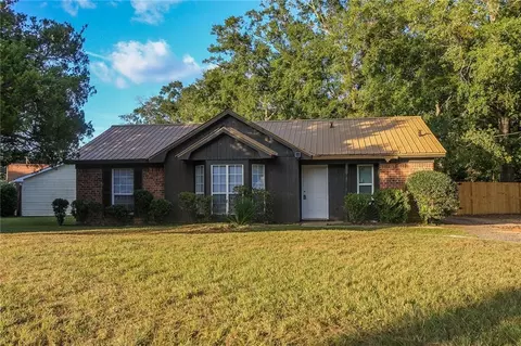 Exterior - 6262 Howells Ferry Rd, Mobile, AL 36618 photo 2 of 6