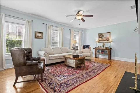 Living - 168 Mohawk St, Mobile, AL 36606 photo 1 of 2