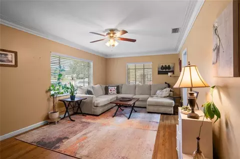 Living - 313 Thornhill Cir, Mobile, AL 36606 photo 1 of 4