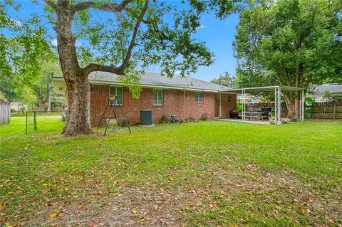 Exterior - 313 Thornhill Cir, Mobile, AL 36606 photo 4 of 5