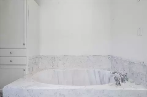 Bath - 10353 Easthill Dr, Mobile, AL 36695 photo 3 of 5