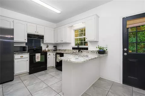 Kitchen - 10353 Easthill Dr, Mobile, AL 36695 photo 2 of 2