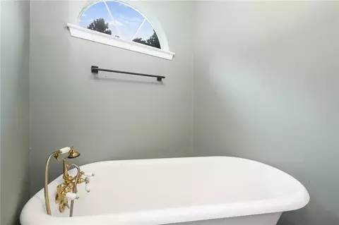 Bath - 10353 Easthill Dr, Mobile, AL 36695 photo 5 of 5