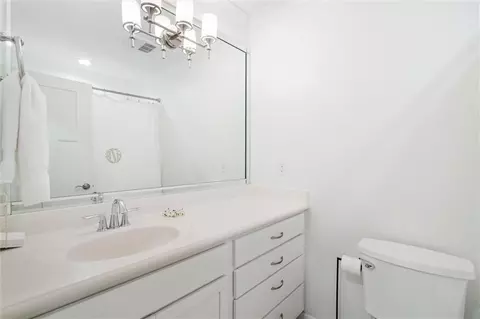 Bath - 4612 Bit Spur Rd, Mobile, AL 36608 photo 2 of 2
