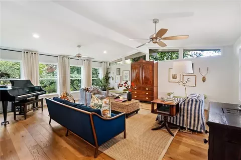 Living - 4612 Bit Spur Rd, Mobile, AL 36608 photo 1 of 5