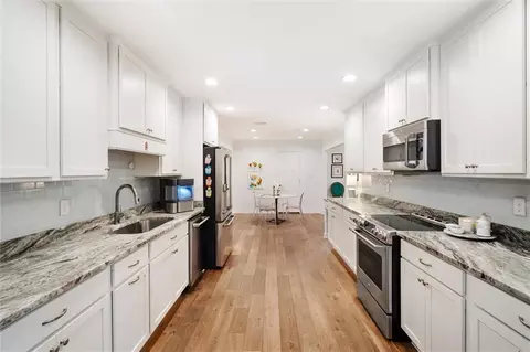 Kitchen - 4612 Bit Spur Rd, Mobile, AL 36608 photo 1 of 4