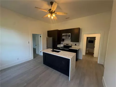 Kitchen - 504 George St, Mobile, AL 36604 photo 1 of 2