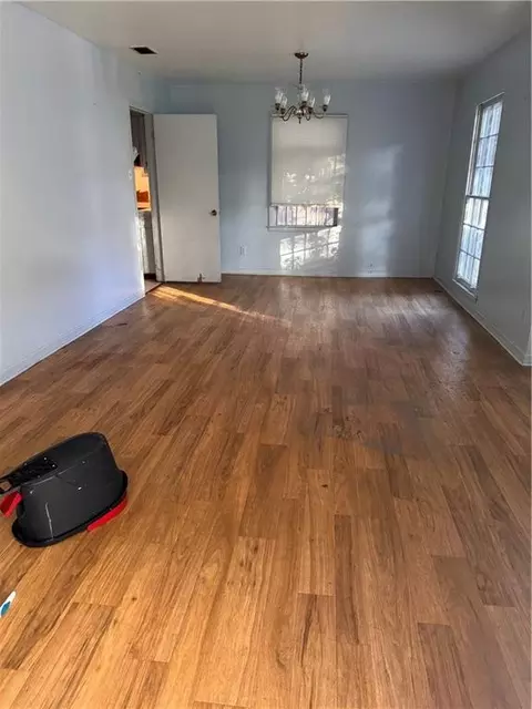Living - 559 Marcus Dr, Mobile, AL 36609 photo 5 of 7