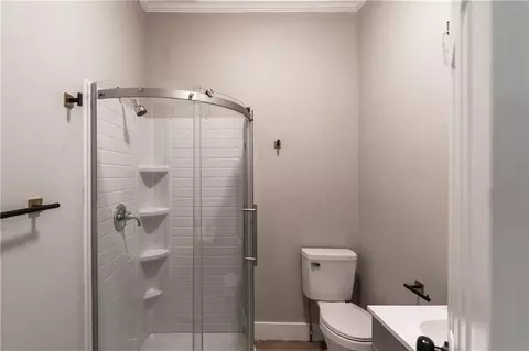 Bath - 2663 Hayles St, Mobile, AL 36607 photo 3 of 4