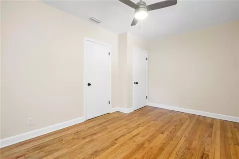 Bedroom - 2566 Riverside Dr, Mobile, AL 36605 photo 4 of 8