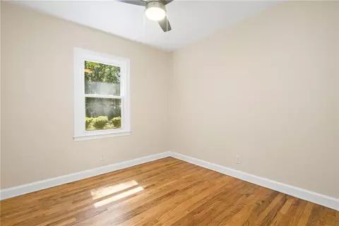 Bedroom - 2566 Riverside Dr, Mobile, AL 36605 photo 7 of 8