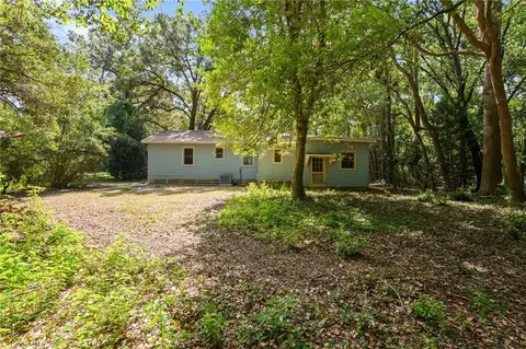 Exterior - 2566 Riverside Dr, Mobile, AL 36605 photo 10 of 13