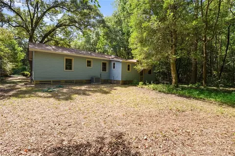 Exterior - 2566 Riverside Dr, Mobile, AL 36605 photo 11 of 13