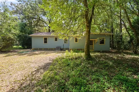 Exterior - 2566 Riverside Dr, Mobile, AL 36605 photo 12 of 13