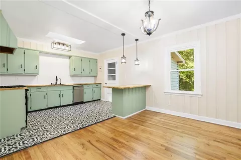 Kitchen - 2566 Riverside Dr, Mobile, AL 36605 photo 7 of 7